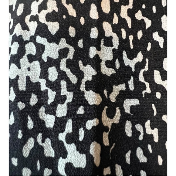 Talbots Black White Patterned Pleated Silky Knee Length Full Mini Skirt SizeMP - Picture 14 of 15